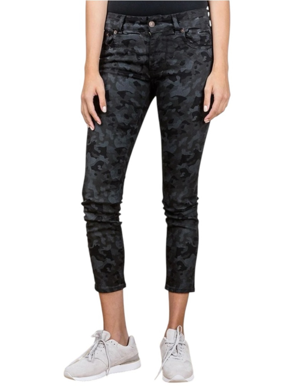 6397 Denim Women’s Size 24 Black Camo Cropped Black Camo Mini Skinny Jeans